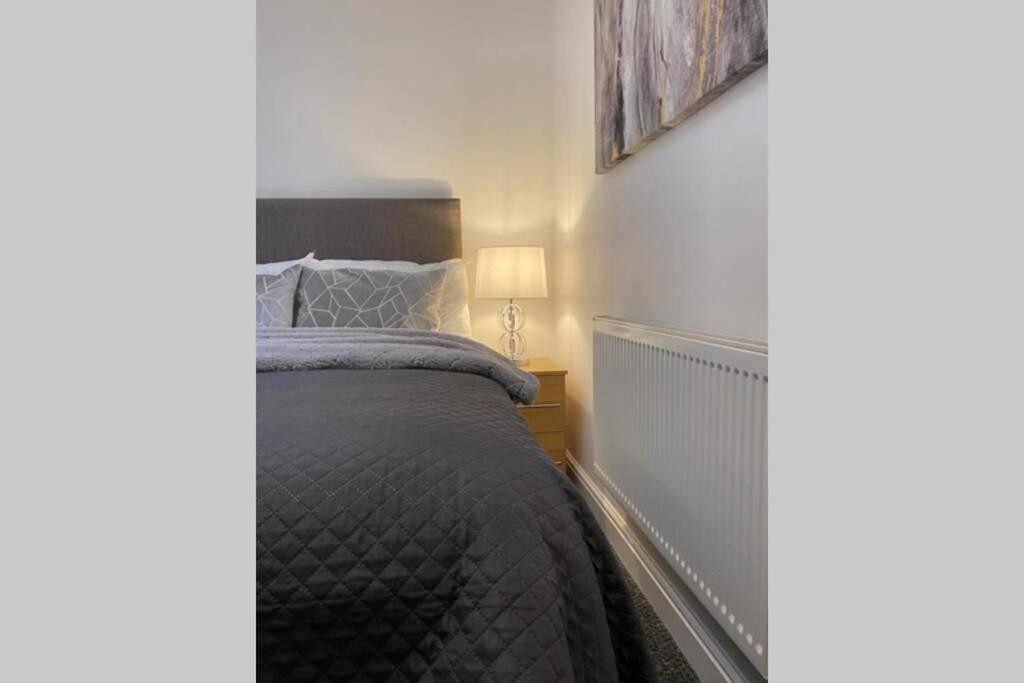 Alicia Newport By Mia Living 2 Bedroom Apartment With Dedicated Parking Eksteriør billede