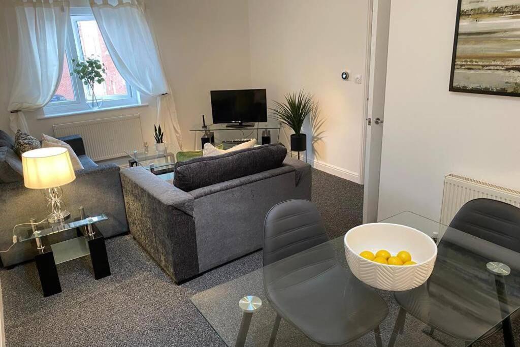 Alicia Newport By Mia Living 2 Bedroom Apartment With Dedicated Parking Eksteriør billede