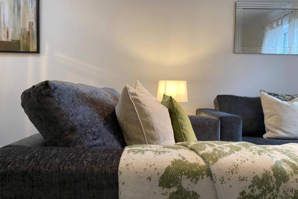 Alicia Newport By Mia Living 2 Bedroom Apartment With Dedicated Parking Eksteriør billede